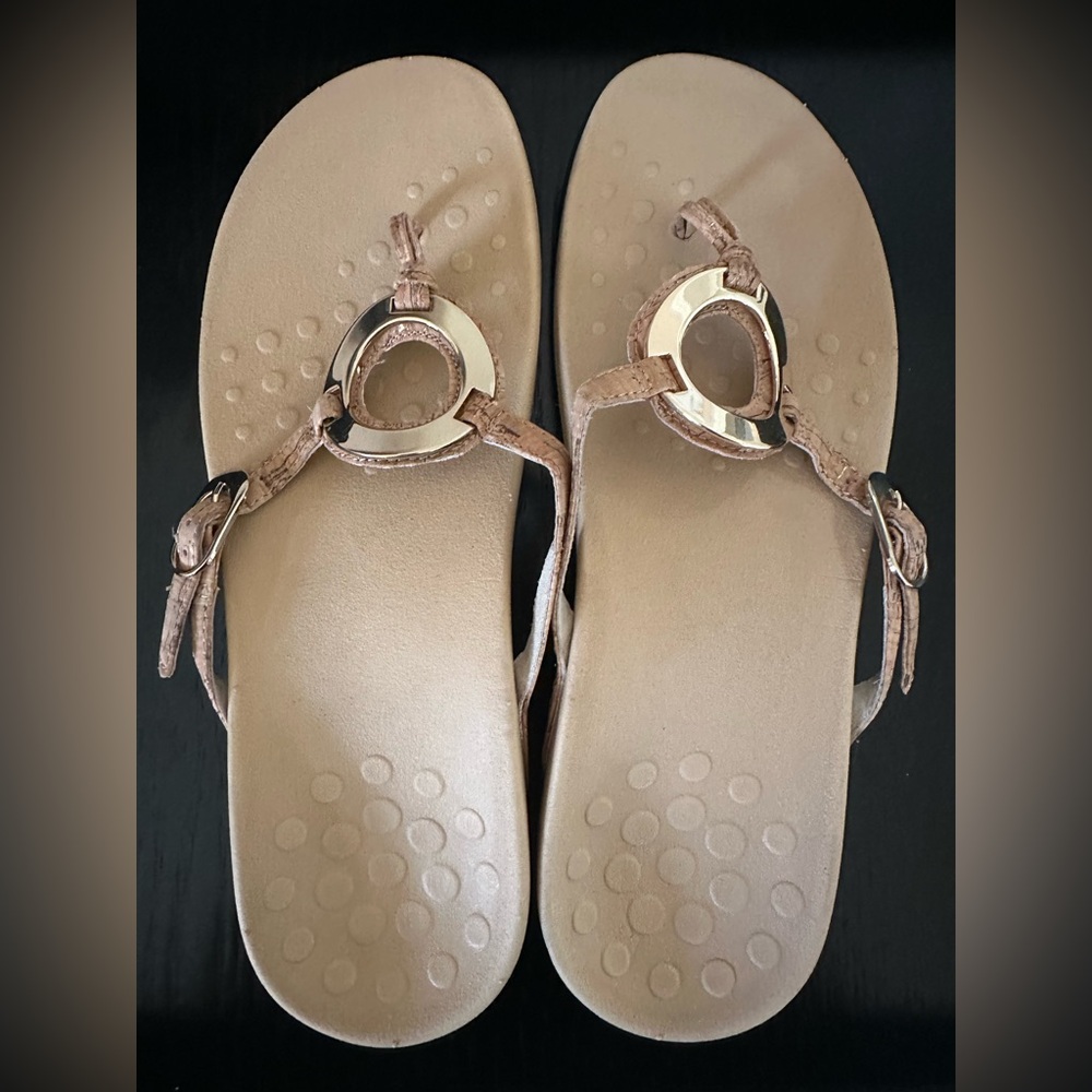 Vionic Women's Karina Sandal Cork/Gold Size 9